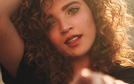 Bigudi, Maşa ve D&uuml;zleştiriciyle Dalgalı Sa&ccedil; Yapma 