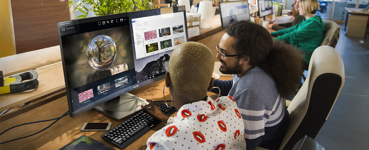 &Ccedil;alışanlar, &uuml;retkenliği ve konforu teşvik ederek işyeri ortamında Philips monit&ouml;rleri ile gelişir