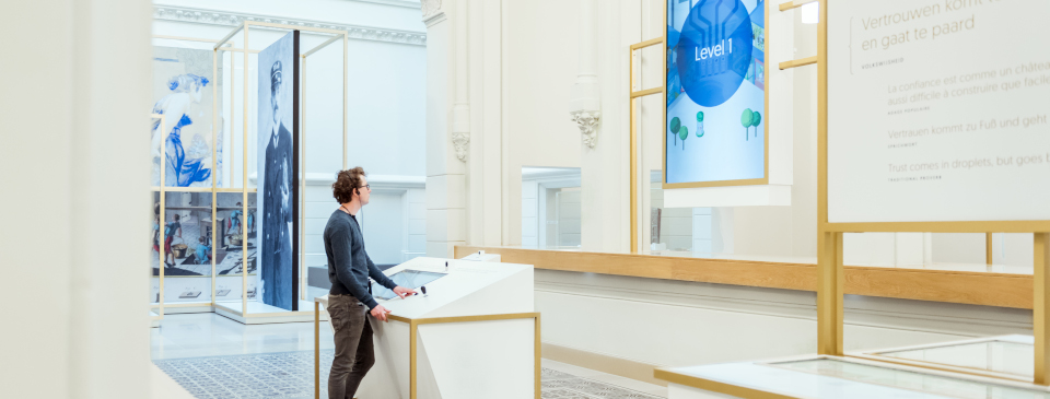 Philips Profesyonel Ekran &ccedil;&ouml;z&uuml;mleri i&ccedil;in &uuml;r&uuml;n yelpazesi broş&uuml;r&uuml;n&uuml; indirin 