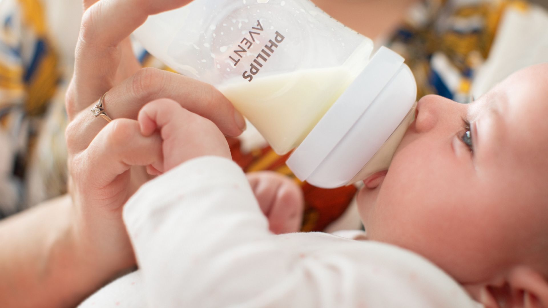 Philips T&uuml;rkiye ve T&Uuml;RKONFED&rsquo;den işletmelerde anneler i&ccedil;in s&uuml;t sağma odası seferberliği